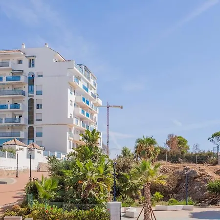 Faro Puerto *